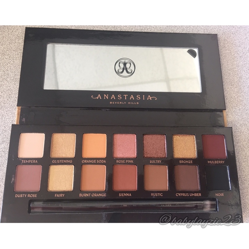 Anastasia Beverly Hills Soft Glam Palette